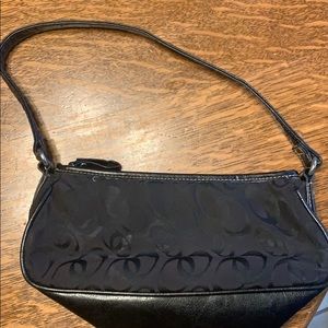 Cute black purse!
